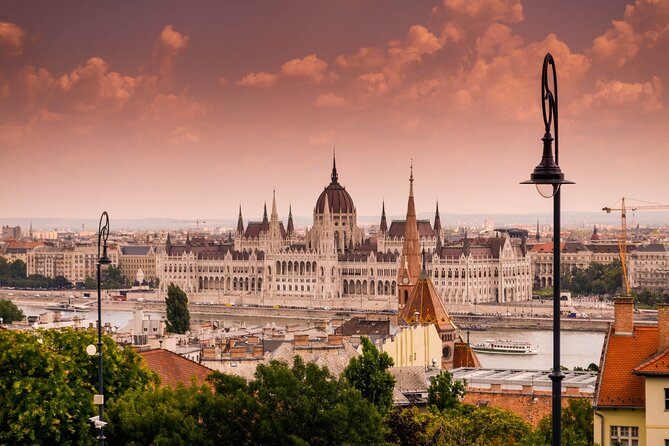 Classic Budapest Private Walking Tour - How the route links Buda Castle, Pest landmarks, and one cafe break