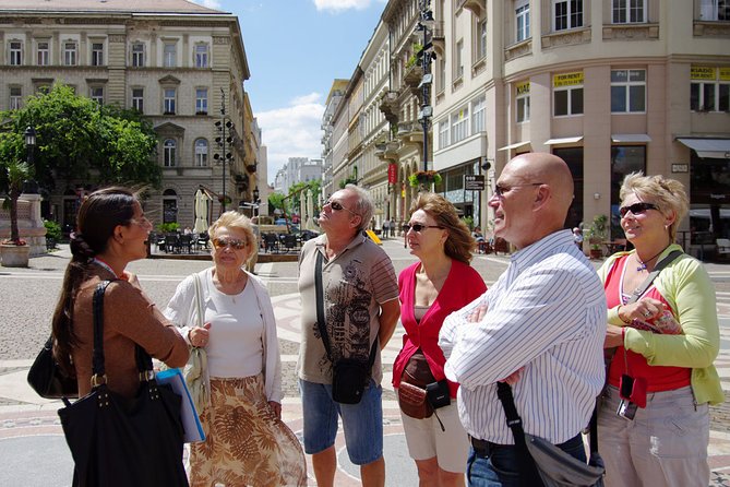 Classic Walk in Budapest Historical Center - A fast way to get your bearings in Pest
