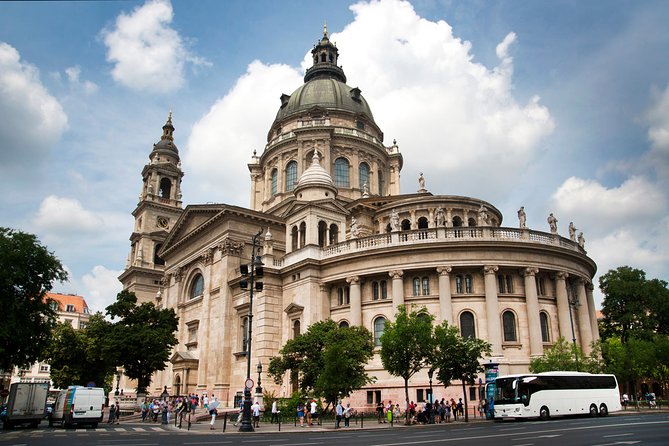 Classic Walk in Budapest Historical Center - Pace, group size, and how to get the most out of the walk