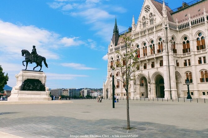 Communism in Budapest: Private Tour with House of Terror Museum - Meeting at Bem József tér: the 1956 moment that sets the tone
