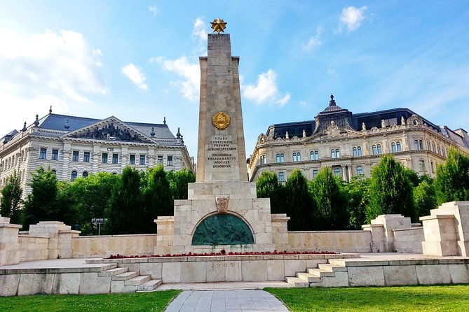 Communism in Hungary with a Historian - A metro ride that makes the Cold War geography click