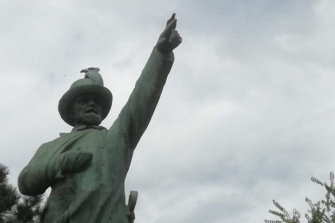 Communist Budapest Private Walking Tour - Stop 4: Ronald Reagan’s Statue and Hungary’s Complicated Gratitude