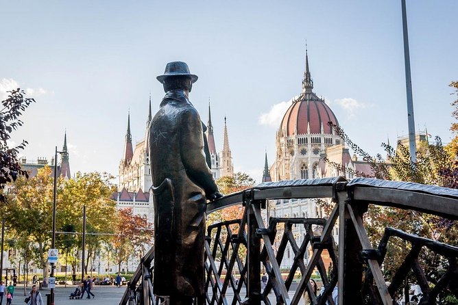 Communist Budapest Walking Tour - Reagan statue and Freedom Square details: US-Hungary symbolism explained