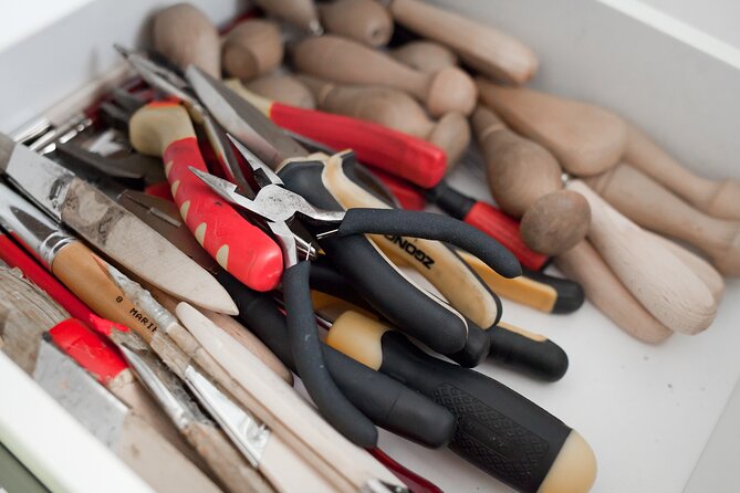 Create a unique leather accessory in downtown Budapest! - Who This Workshop Suits Best (and Who Might Skip)