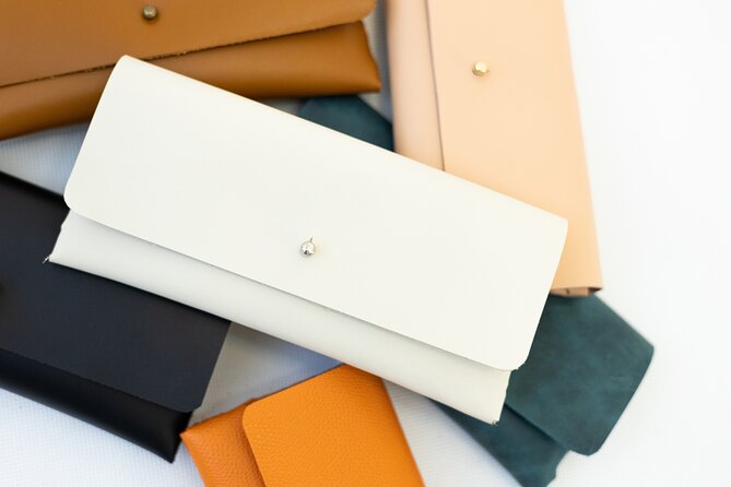 Create a unique leather accessory in downtown Budapest! - Booking and Getting There Without Stress