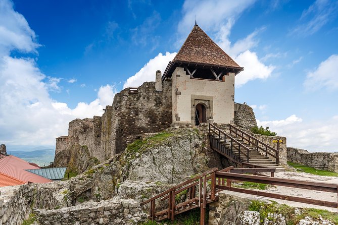 Danube Bend Full-Day Private Tour From Budapest - Lunch in Visegrád: 3 courses plus drink and coffee with a real break built in