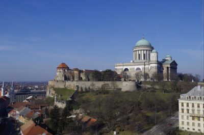 Danube Bend: Private 8-Hour Full Board Tour from Budapest - Hotel pickup and the first viewpoint rhythm