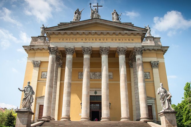 Eger Private Full-Day Wine Tasting Tour and Sightseeing from Budapest - Eger on foot: Basilica, Minaret, and Dobó István Square