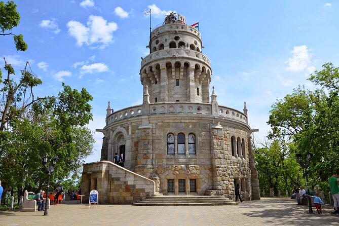 Elisabeth tower visit by chairlift and private transport - Private transport from Batthyány tér 7: less stress, more view time