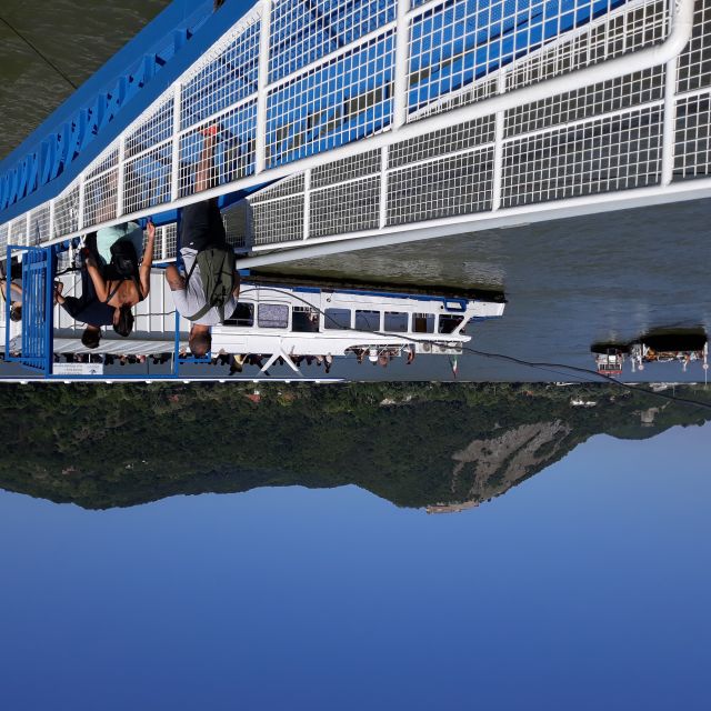 From Budapest: Danube Bend & Szentendre Tour with Lunch - The return to Budapest: boat on weekends, bus in mid/late season