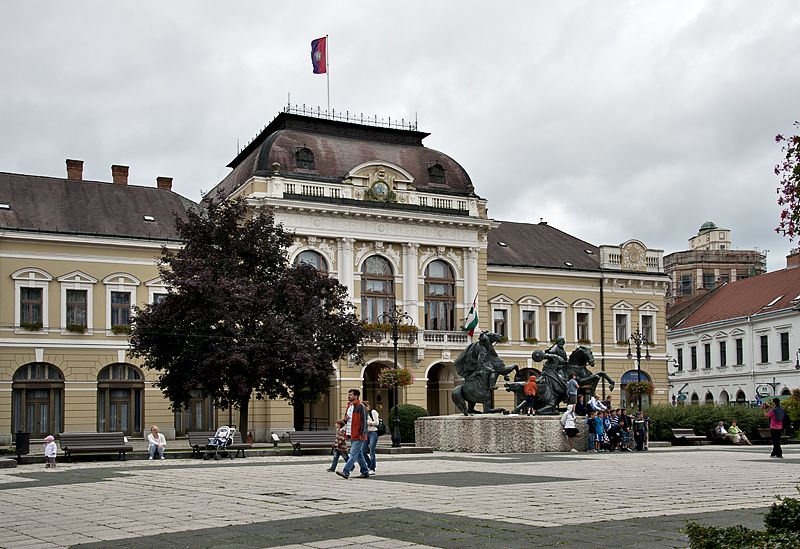 From Budapest: Guided Tour of Eger with Wine Tasting - Eger Castle: why that hilltop still commands attention