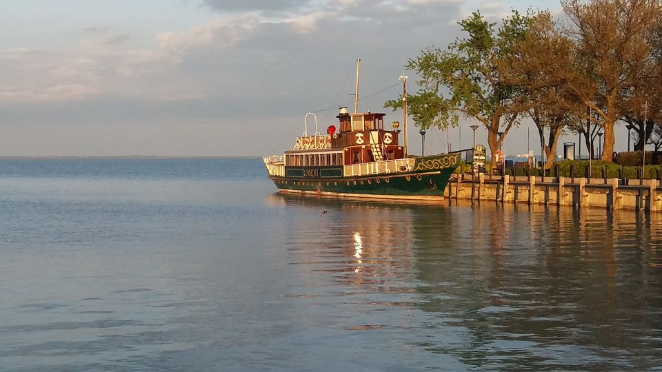 From Budapest: Lake Balaton Tour - Balatonfüred lakeshore promenades and yachting marina