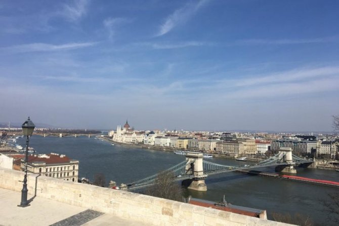General sightseeing tour - Heroes’ Square and the Millennium Monument: Hungary’s 1000-year story in plain sight