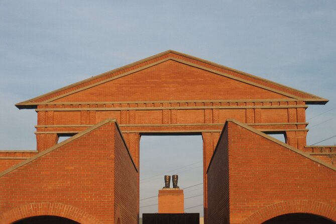 Guided Tour with Admission in Memento Park - Who this tour suits best (and who might want something else)