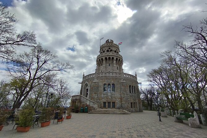 Hiking in Budapest - Elizabeth Tower and panoramic Budapest: the reward you came for