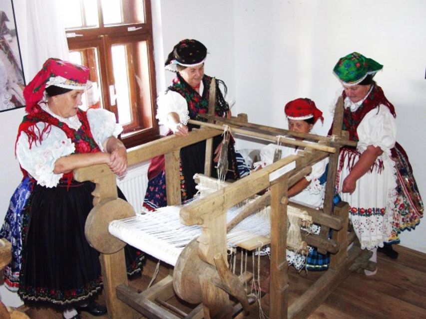 Hollókő Ethnographic Village: Day Tour from Budapest - Lunch and regional food: the Palóc taste test