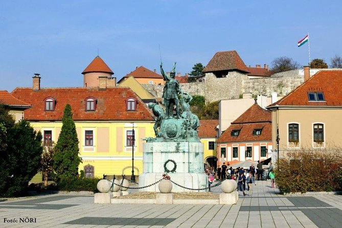 Home to Bull's Blood red wine! Eger with winetaste private tour - Torok Kori Minaret: climb the 43 m terrace (admission extra)