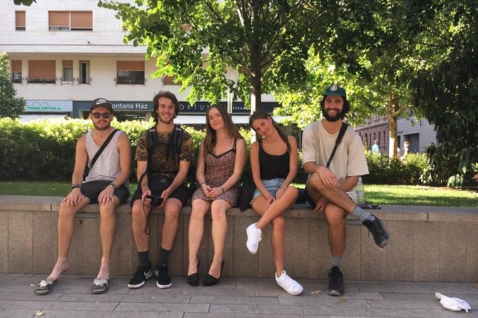 Hungarian History Walking Tour with food tasting - What your 4 hours feel like, step by step