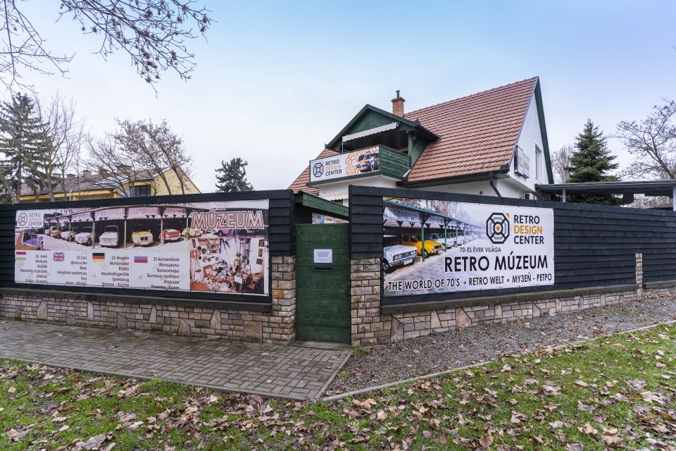 Hungary: Szentendre Retro Design Center Entry Ticket - Text Guides and What They Do for You (English, German, Russian)