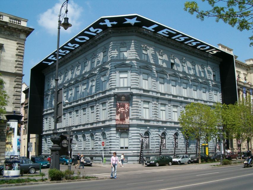 Life Under Communism with House of Terror or Statue Park - Starting at Bambi Eszpresszó: the 1980s mood-setter