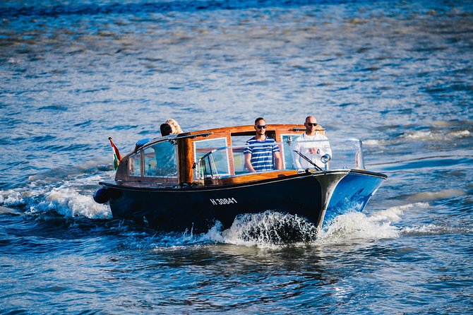 Luxurious, private day cruise with a waterlimousine to Szentendre - Buda Castle glimpses: why the skyline works best from the water