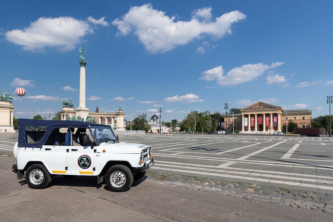 Private Budapest City tour with Classic Russian Jeep or G-Wagon! - Strudel, Blankets, Rain Gear, and Photo Windows That Make It Worth It