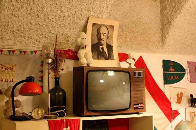 Private Budapest Hammer & Sickle Communist Times Tour - Hammer & Sickle Tour Energy in Prague’s Real World