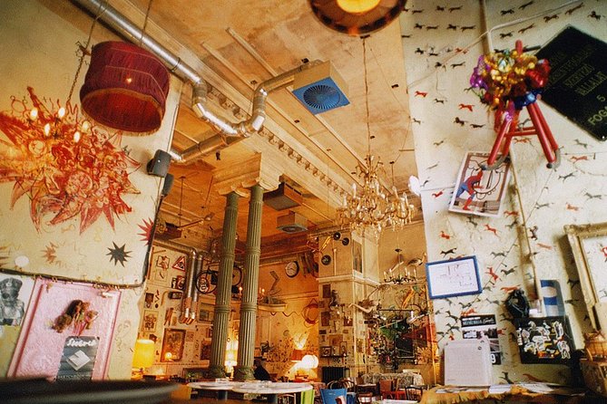 Private Budapest Ruin Bar Tour with Local Drinks & Street Food - Alcohol Choices, Dietary Requests, and Avoiding Surprise Costs