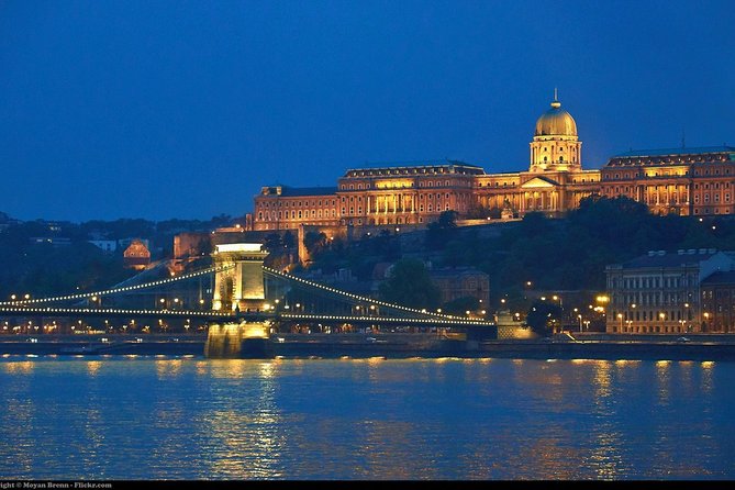Private Budapest Sightseeing Tour: Royal Castle, Heroes Square, Chain Bridge - Great Central Market Hall: a browsing stop that sets up your food day