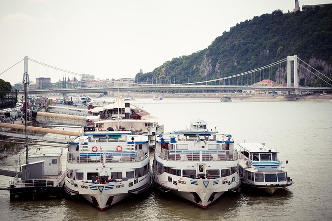 Private Budapest Walking Tour with Cake & Coffee - Liberty Square and the Memorials: history with real tension