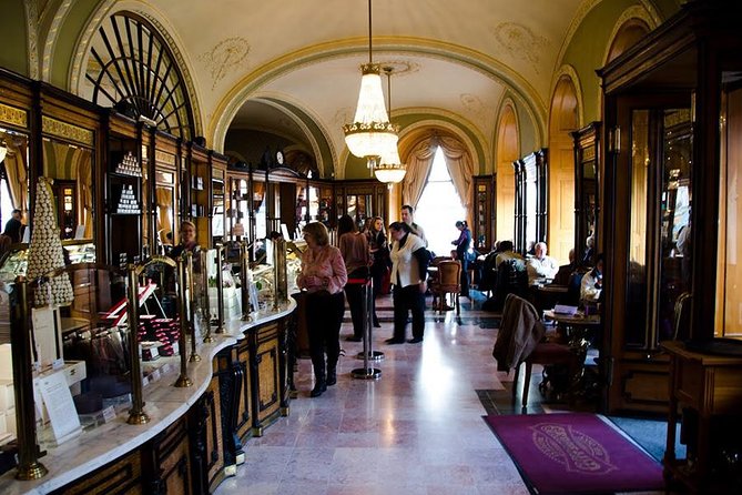 Private Café Wandering: Excursion through Budapest’s Belle Epoque - The Tram-by-the-Danube Moment to Central Café