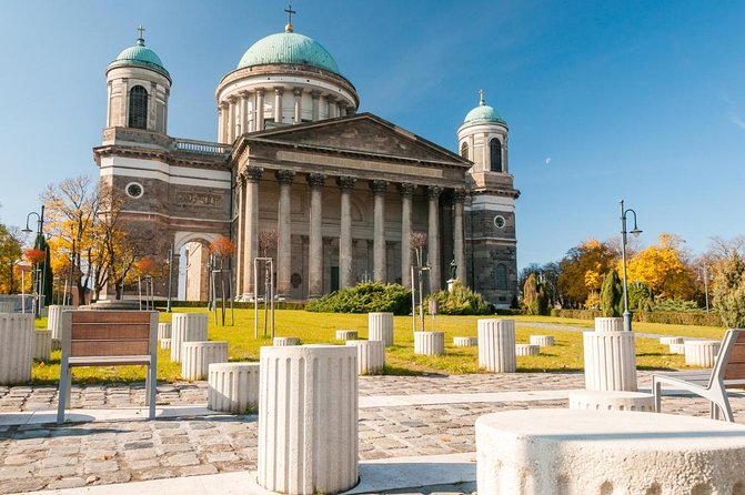 Private Danube Bend Experience with a comfortable air conditioned car - Quick hits before you go