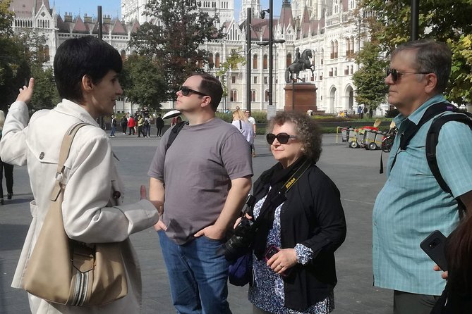 Private Downtown Pest Walking Tour - Walking comfort tips for a 3-hour downtown route