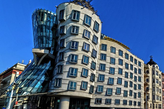 Private Transfer from Budapest to Prague with 2 hours for sightseeing - Price and Value: What $439.50 Buys You
