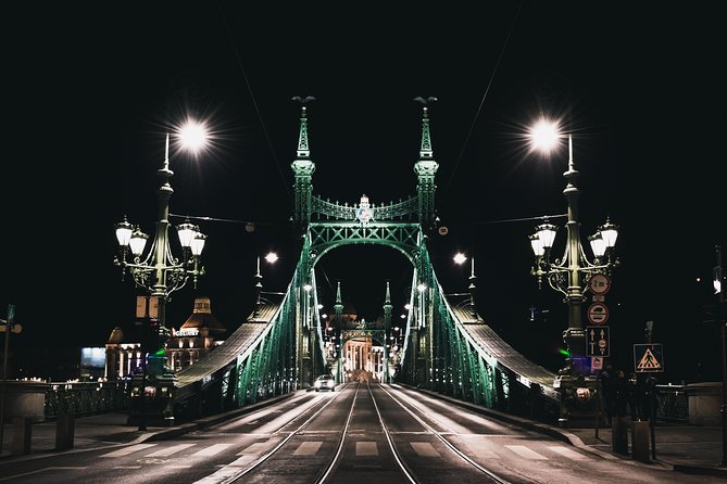 Private Transfer from Vienna to Budapest or Budapest to Vienna - The drive itself: air-conditioned, WiFi, and an English-speaking local