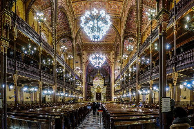 Private Walking Tour in The Jewish District Budapest - How a private walk turns big topics into street-level meaning