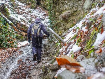 Ram Gorge Hiking Adventure - Budapest pickup to Dömös: the drive that keeps it simple