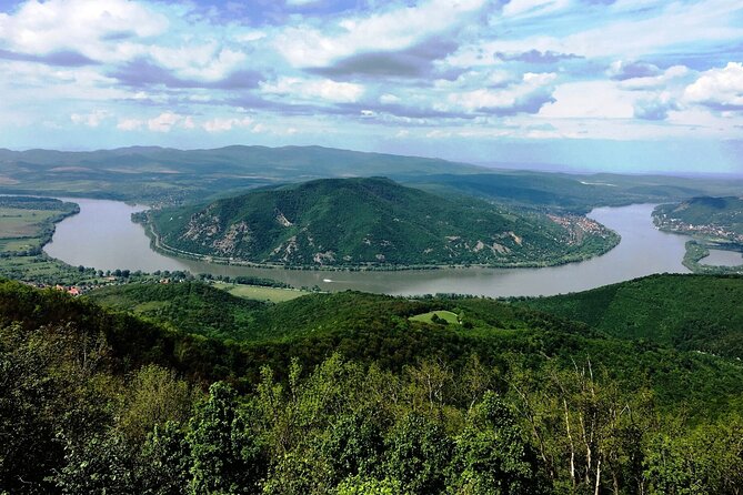 Scenic Danube River bend hills & the Art Town: Private Car Tour - Key highlights at a glance
