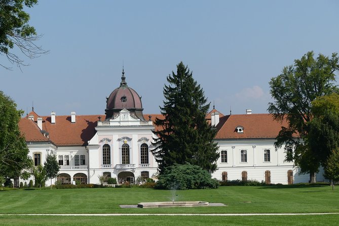 Sisi's Godollo Palace Tour from Budapest - Getting on the bus: Báthory utca to Deák Ferenc tér