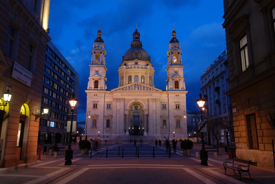 St. Stephen's Basilica: VIP Concert & After Hours Dome Visit - The main aisle and the details your eyes normally miss