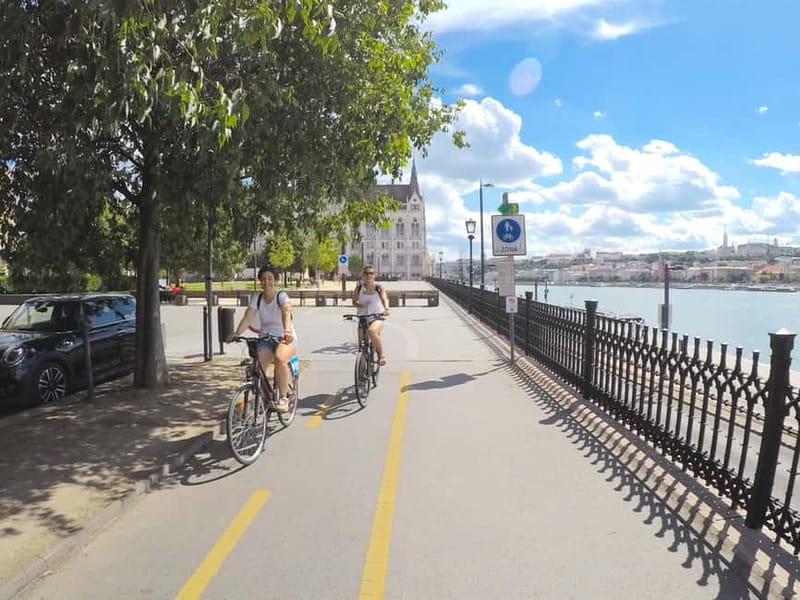 Szentendre Bike & Train Tour by Budapest Bike Breeze - Budapest highlights by bike: Parliament, Margaret Island, Obuda