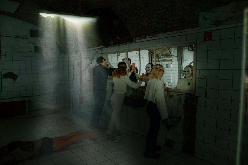 The Real Saw | Escape Room by PÁNiQ SZOBA - Entering The Real Saw at PÁNiQ SZOBA