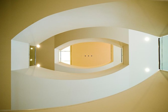 Ticket for all exhibitions | Ludwig Museum - Special comforts: rainy-day timing, cloak storage, and the café break