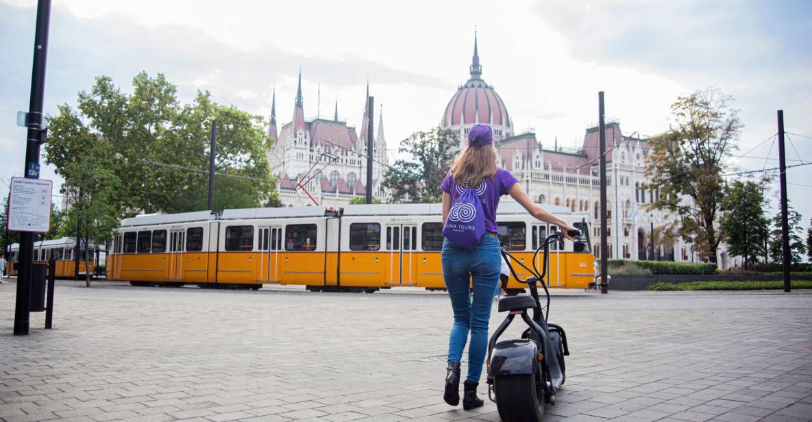 Top sights of Pest downtown on e-scooters incl. Parliament - Key highlights at a glance