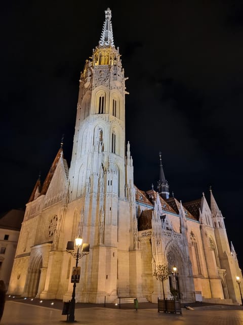 True Crime Walking Tour in the Buda Castle district - Matthias Church and Fisherman’s Bastion: landmark beauty with a chilling tone