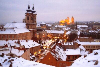 UNESCO Holloko and Eger Castle Private Tour with Transport - Private Transport: The Little Luxuries You Actually Notice