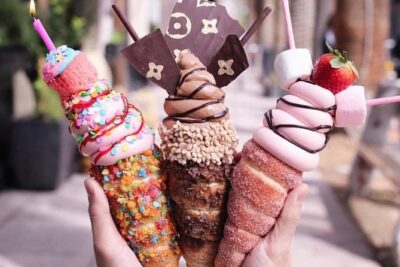 Vegan Hungarian Food Tour / Local delights - The four all-vegan stops: starter to chimney cake