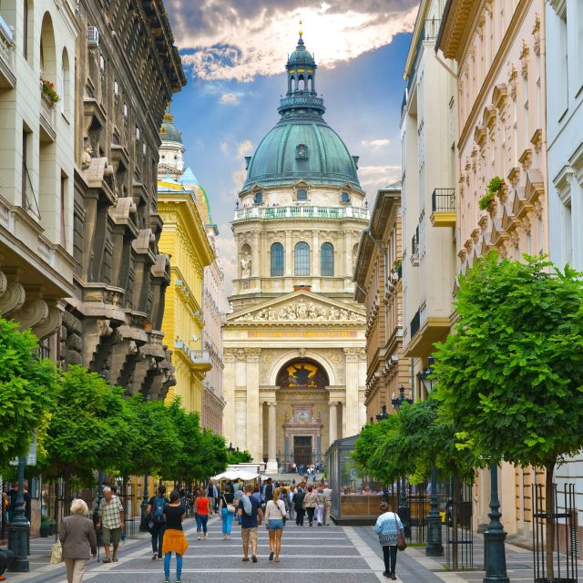 Vienna: Budapest Day Trip - Scenic Vienna-to-Budapest Drive in an Air-Conditioned Vehicle
