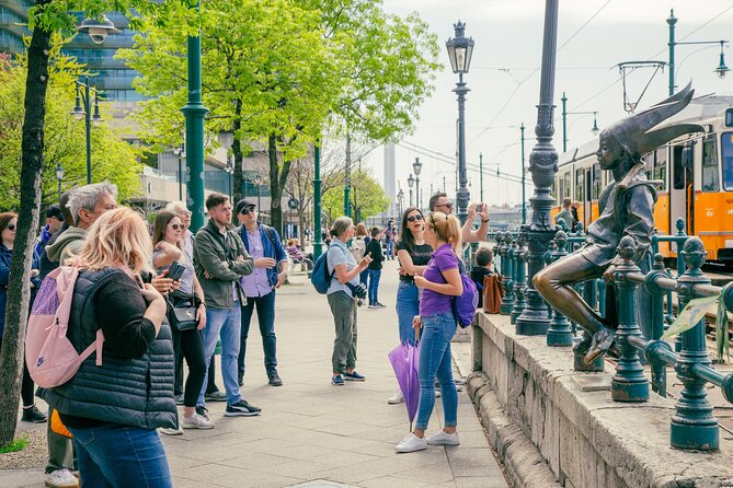 Walking Tour Budapest incl. the Shoes on the Danube Bank - Stop 2: Shoes on the Danube Bank memorial and what to look for